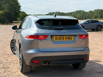 Used Jaguar F-Pace 2019 for sale - 79311516: Photo