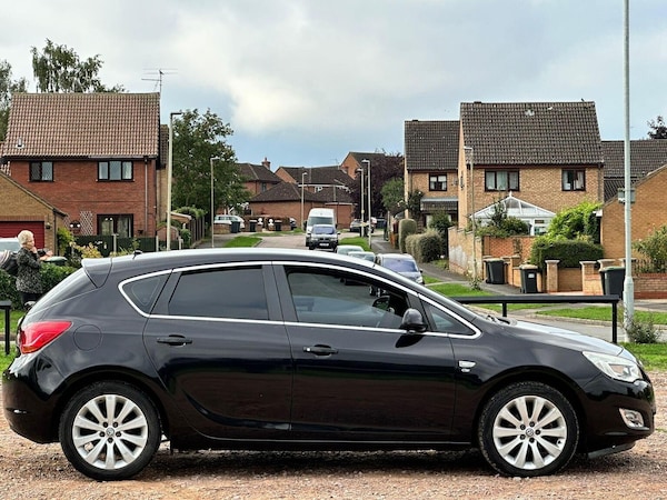 Used Vauxhall Astra 2010 for sale - 76225218: Photo 11