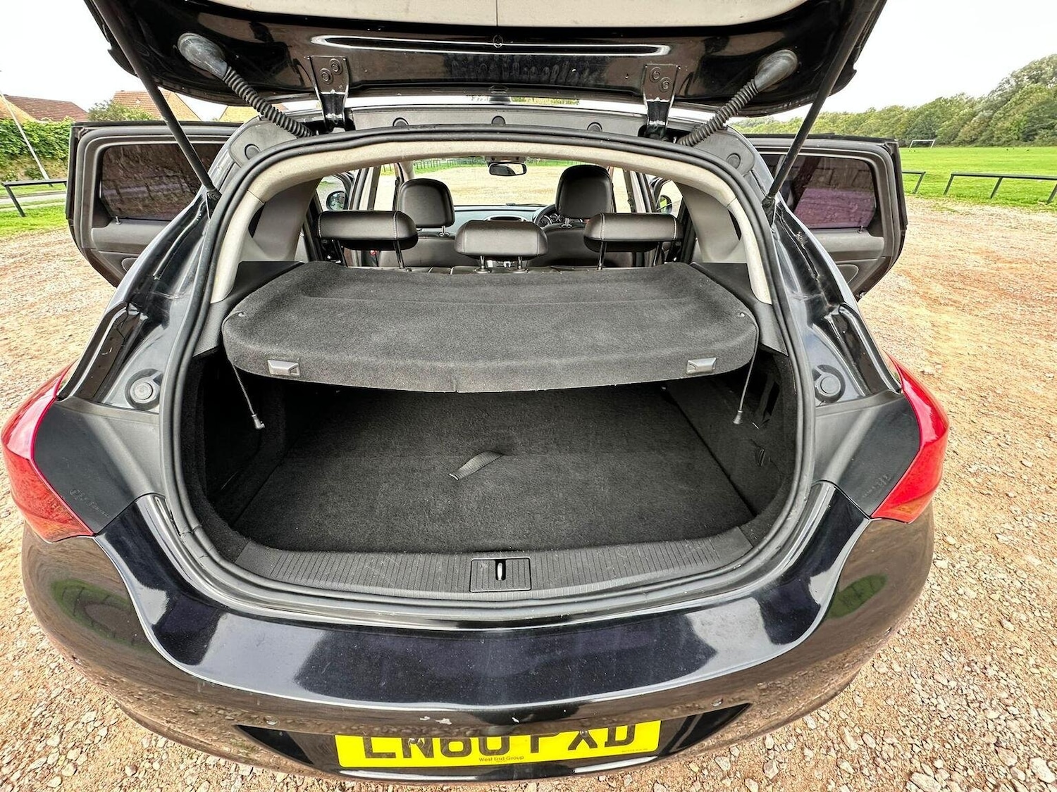 Used Vauxhall Astra 2010 for sale - 76225218: Photo 26