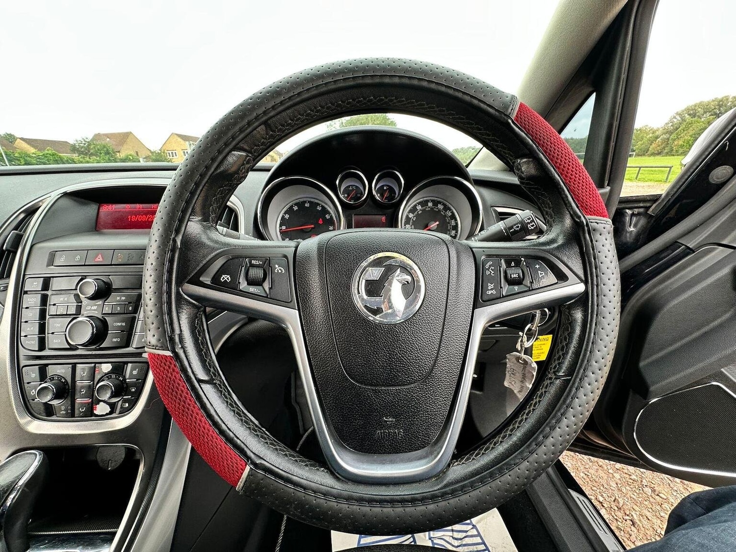 Used Vauxhall Astra 2010 for sale - 76225218: Photo 28