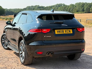 Used Jaguar F-Pace 2018 for sale - 79311479: Photo