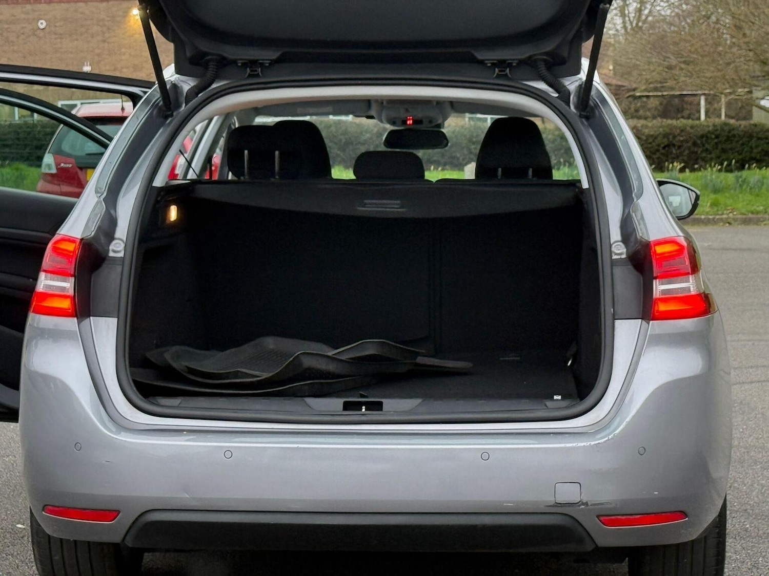 Used Peugeot 308 2017 for sale - 77643752: Photo 31