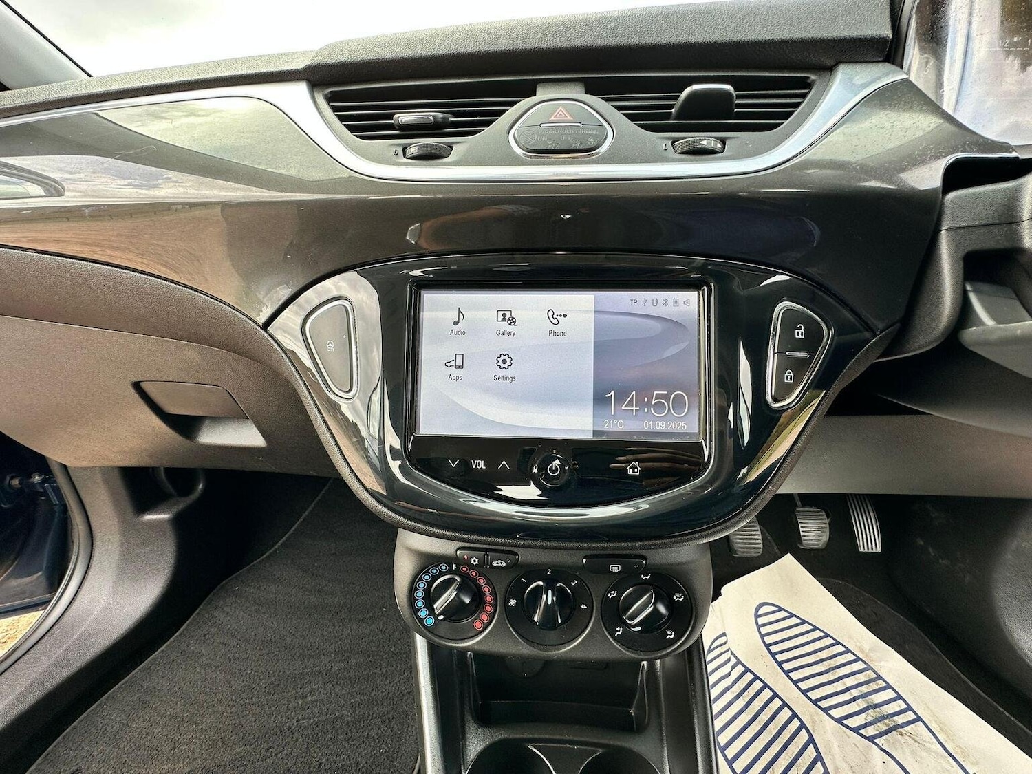 Used Vauxhall Corsa 2014 for sale - 76794320: Photo 25