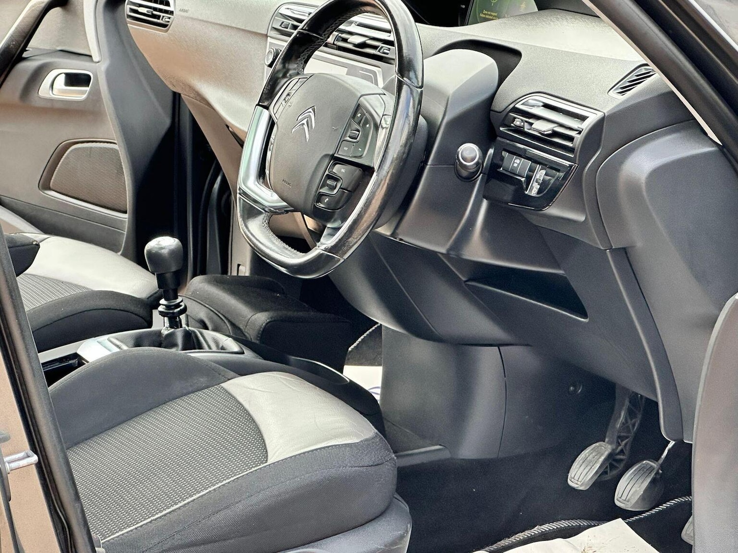 Used Citroen C4 Picasso 2015 for sale - 76293268: Photo 17