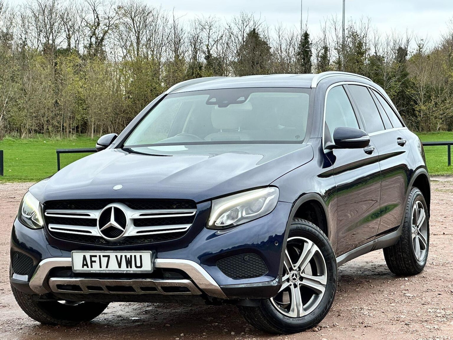 Used Mercedes-Benz GLC 2017 for sale - 76769711: Photo 3