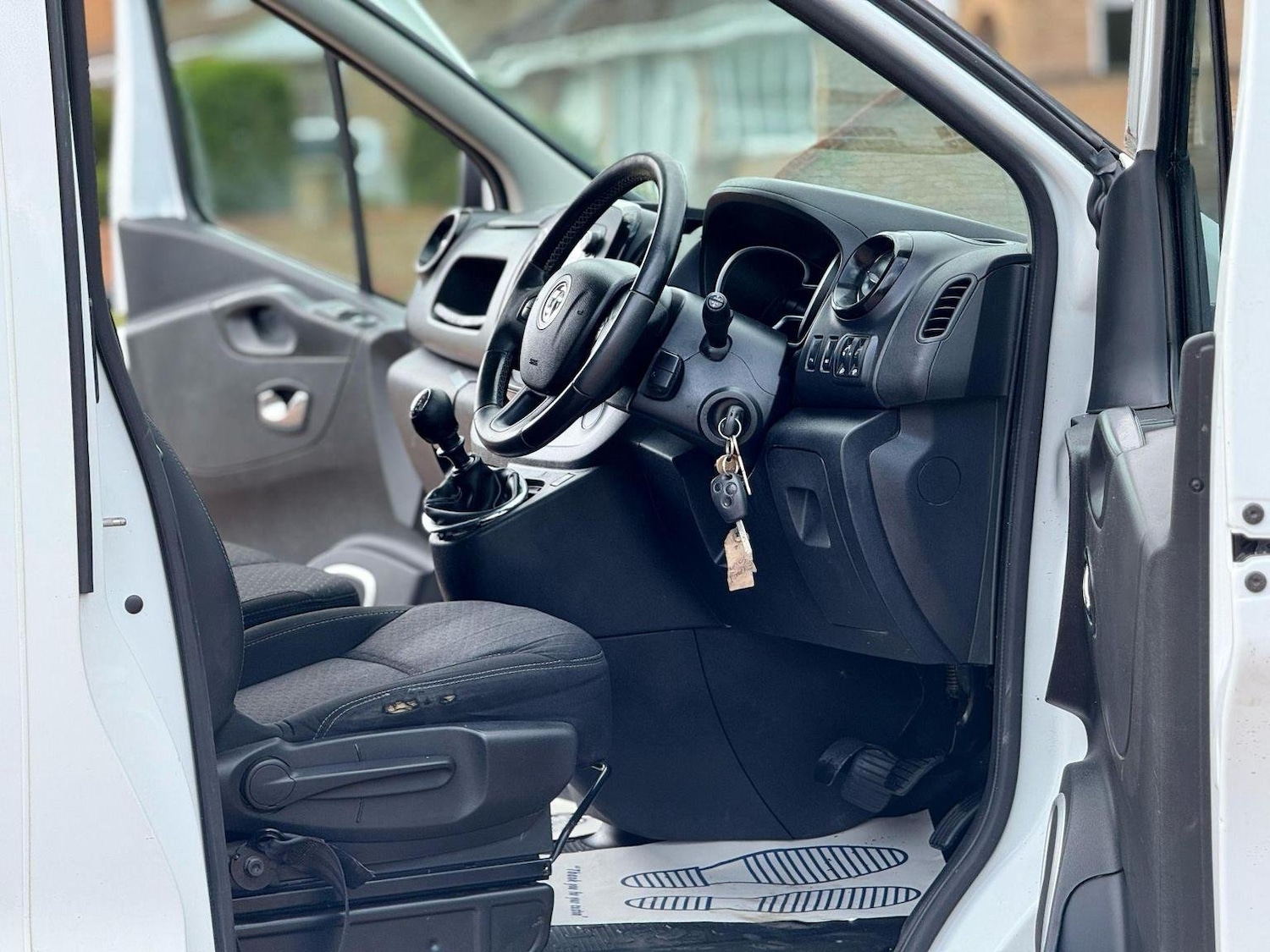 Used Vauxhall Vivaro 2017 for sale - 76093649: Photo 13