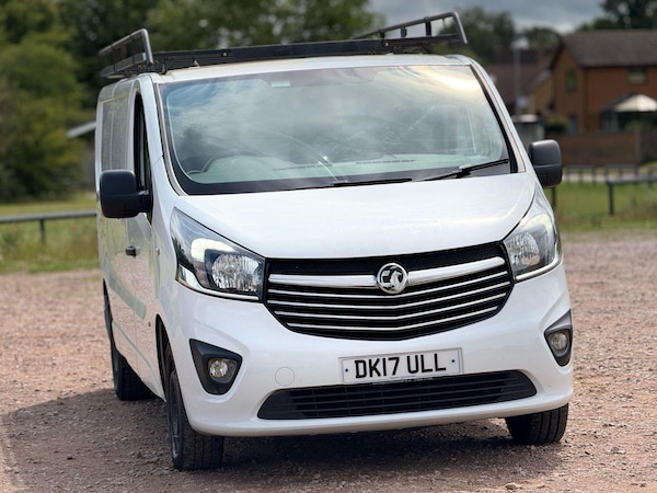Used Vauxhall Vivaro 2017 for sale - 76093649: Photo 5