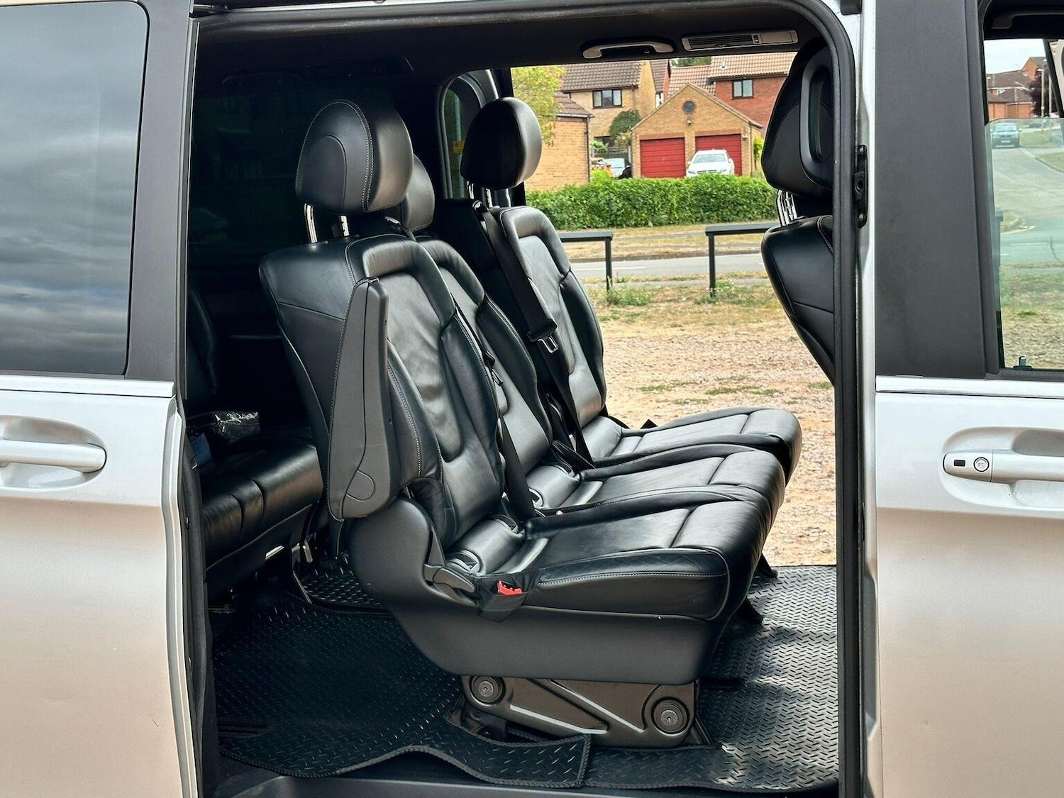 Used Mercedes-Benz V-Class 2017 for sale - 77173037: Photo 14