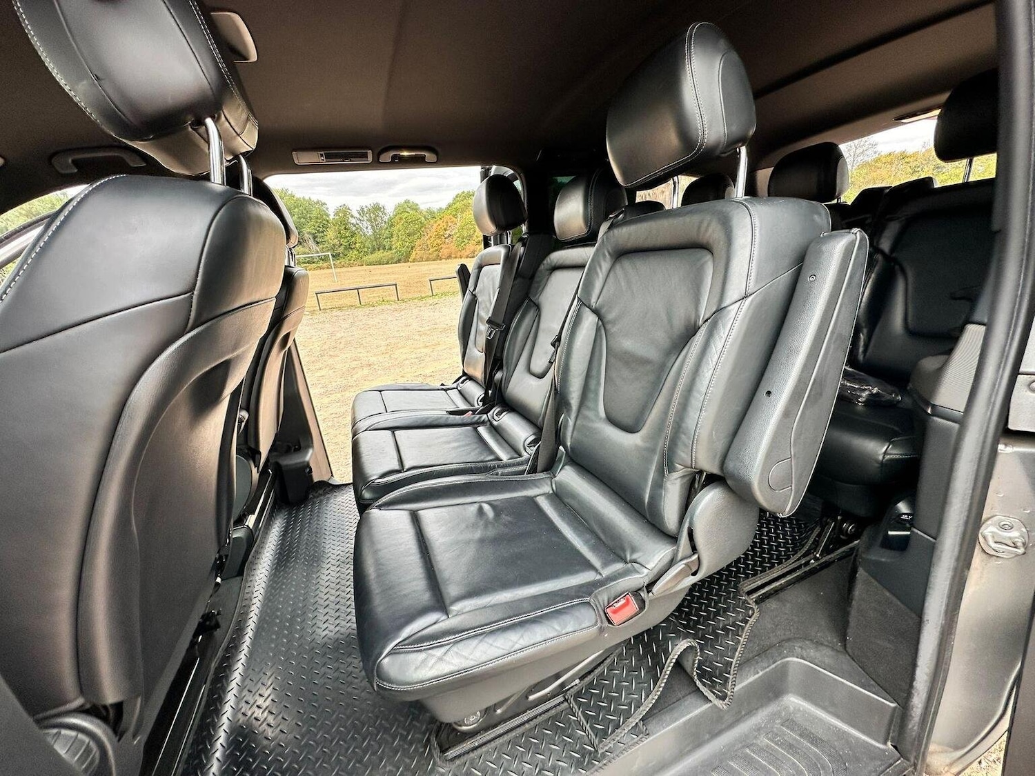 Used Mercedes-Benz V-Class 2017 for sale - 77173037: Photo 19