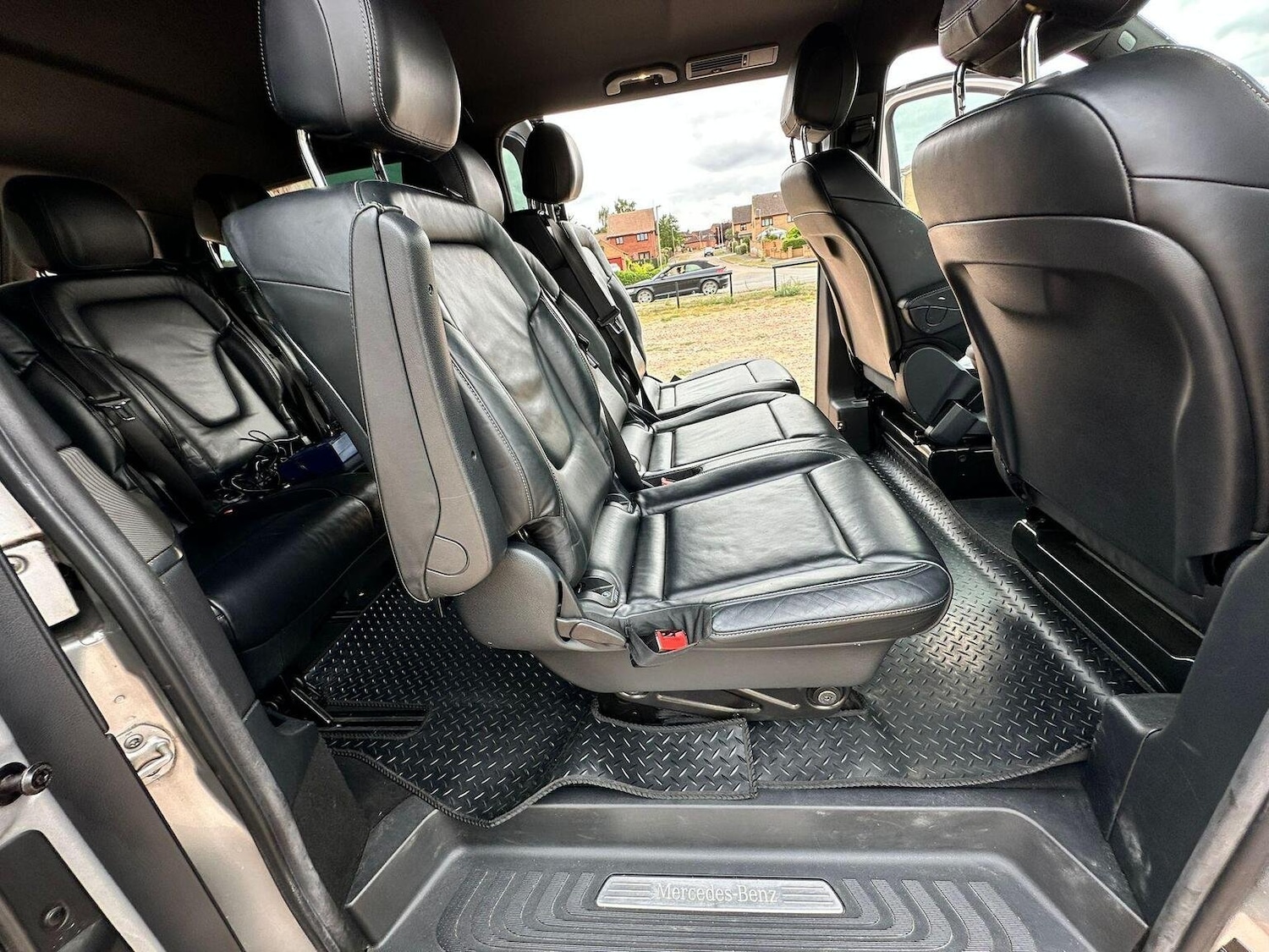 Used Mercedes-Benz V-Class 2017 for sale - 77173037: Photo 23