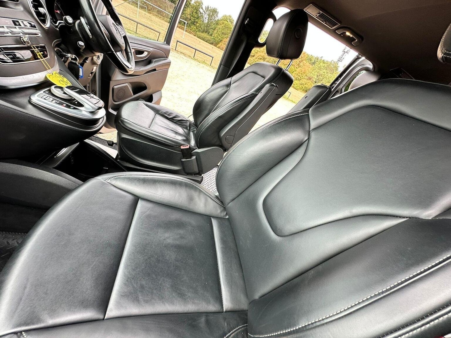 Used Mercedes-Benz V-Class 2017 for sale - 77173037: Photo 35