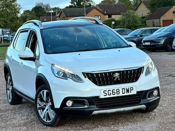 Used Peugeot 2008 2018 for sale - 76794316: Photo