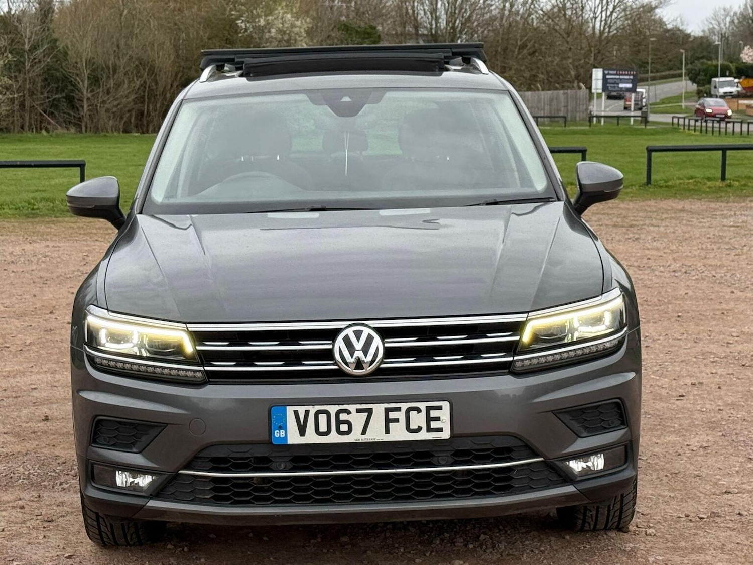 Used Volkswagen Tiguan 2017 for sale - 77915757: Photo 2