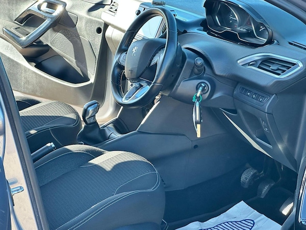 Used Peugeot 208 2019 for sale - 76293244: Photo 15