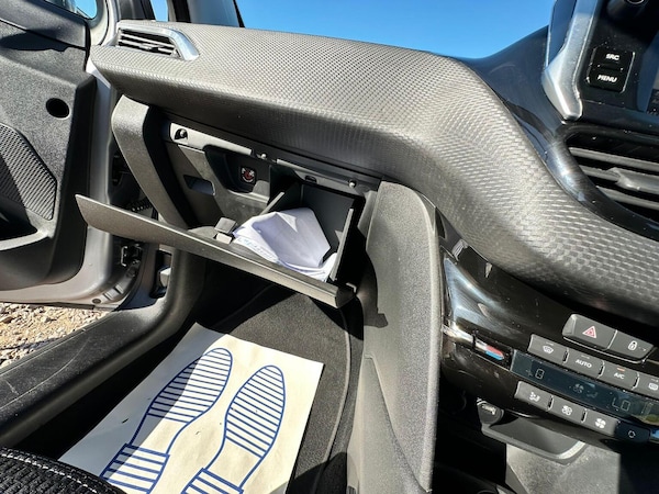 Used Peugeot 208 2019 for sale - 76293244: Photo 36