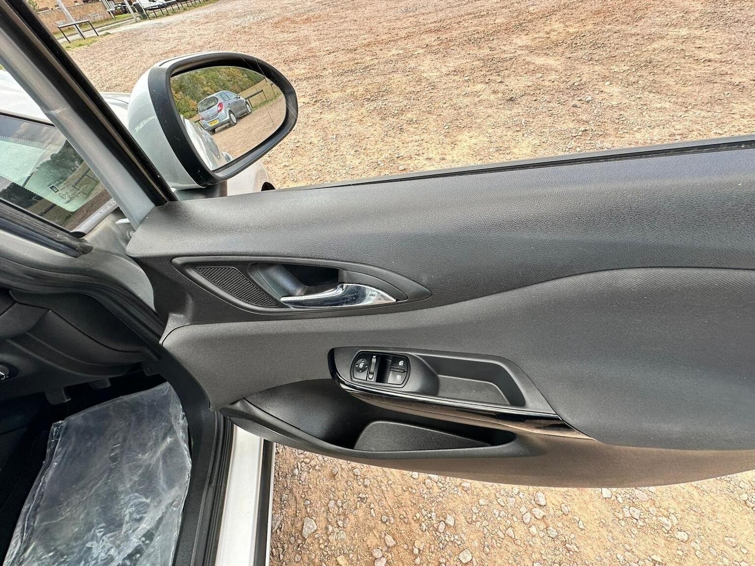 Used Vauxhall Corsa 2015 for sale - 77173033: Photo 28