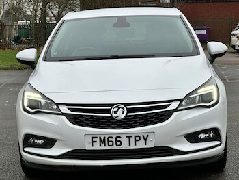Used Vauxhall Astra 2017 for sale - 77687616: Photo