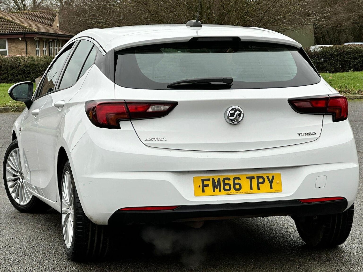 Used Vauxhall Astra 2017 for sale - 77687616: Photo 4