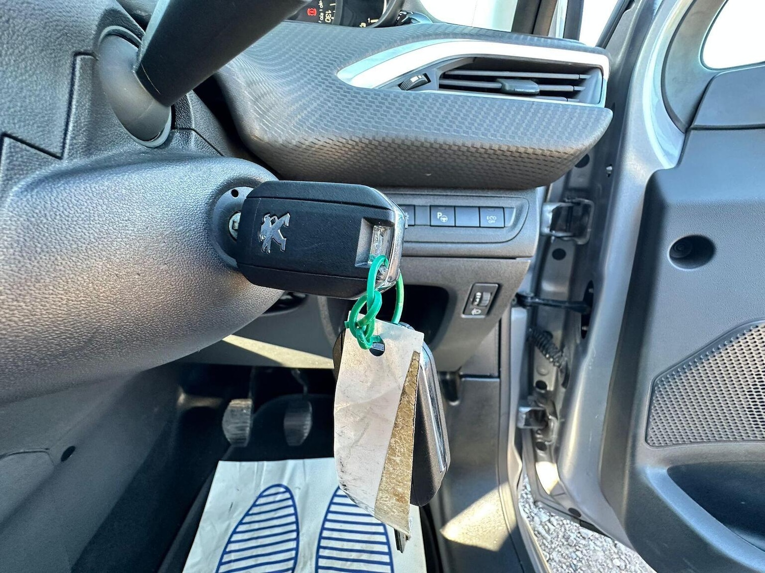 Used Peugeot 208 2019 for sale - 77173086: Photo 39