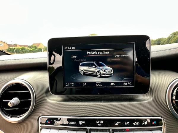 Used Mercedes-Benz V-Class 2017 for sale - 75731289: Photo 29