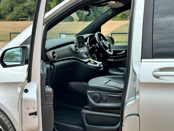 Used Mercedes-Benz V-Class 2017 for sale - 75731289: Photo 33