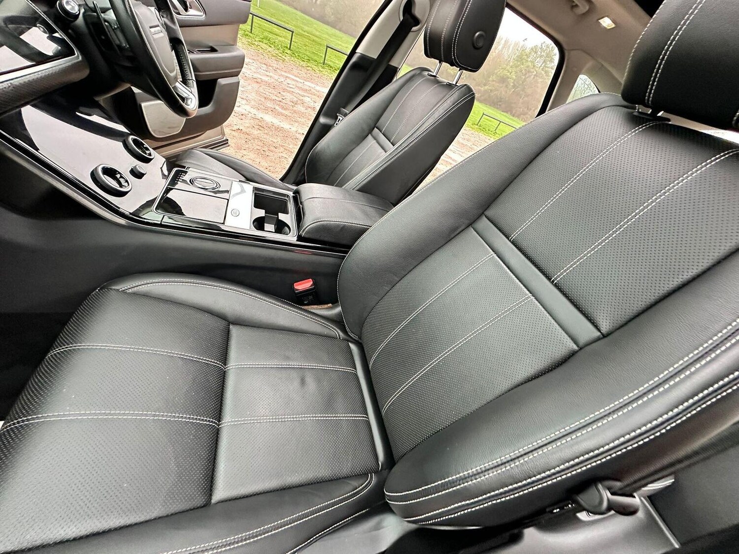 Used Land Rover Range Rover Velar 2018 for sale - 76605800: Photo 36