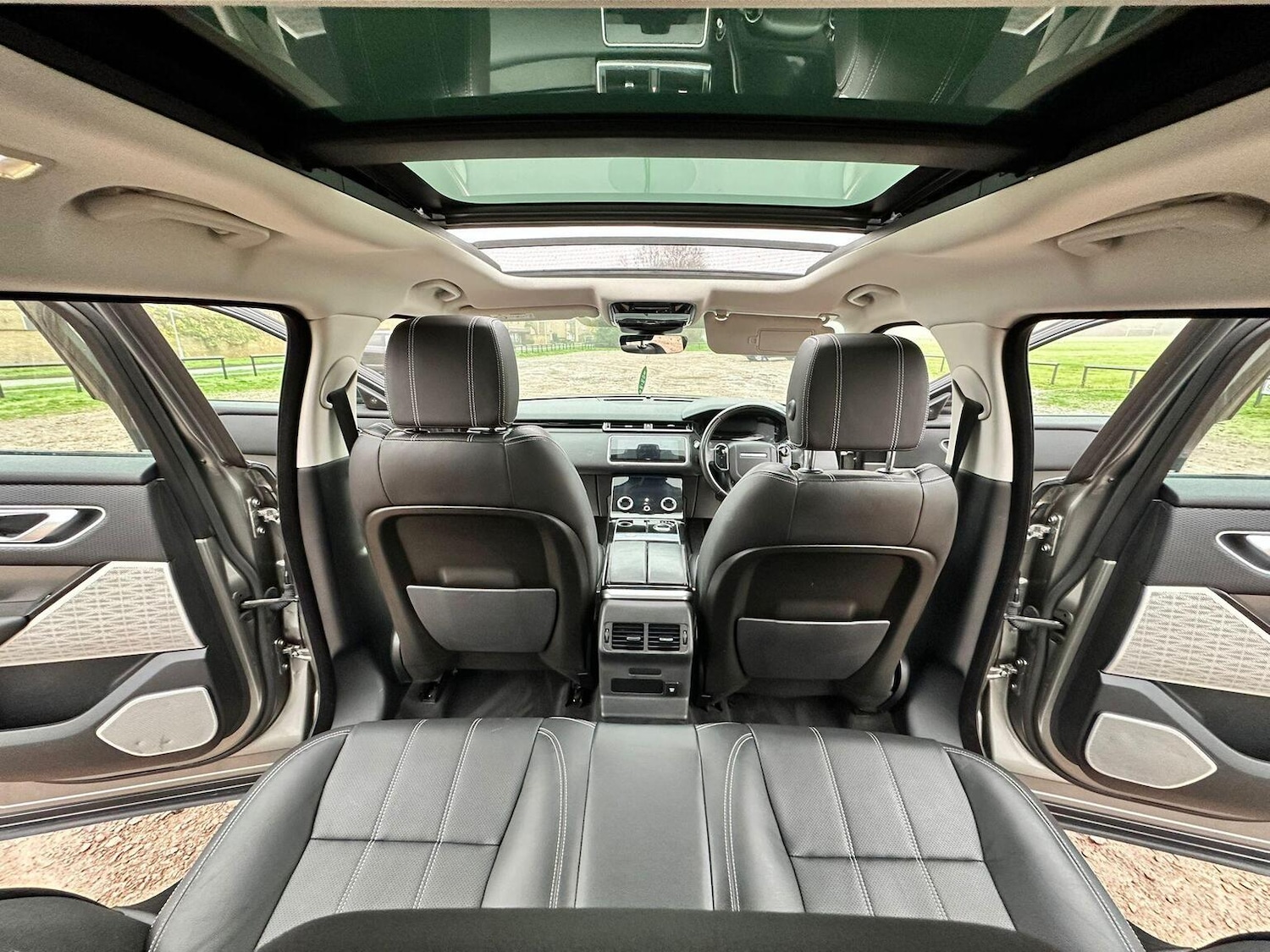 Used Land Rover Range Rover Velar 2018 for sale - 76605800: Photo 39