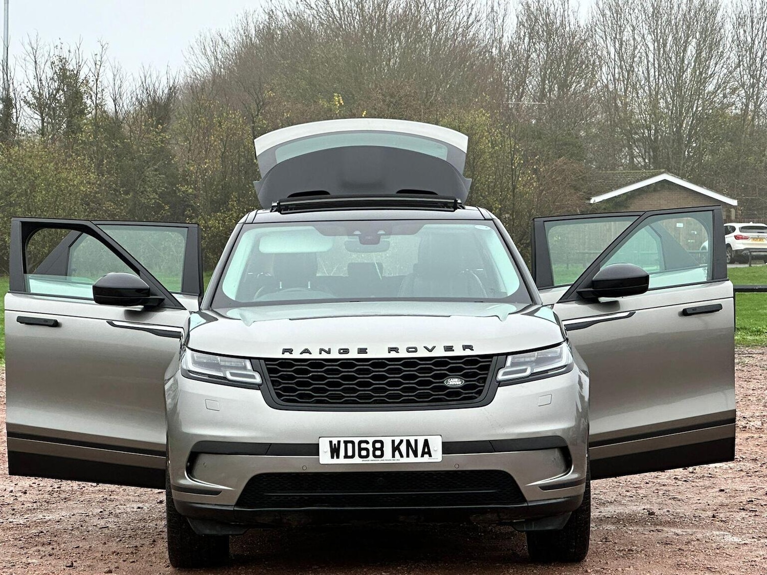 Used Land Rover Range Rover Velar 2018 for sale - 76605800: Photo 7