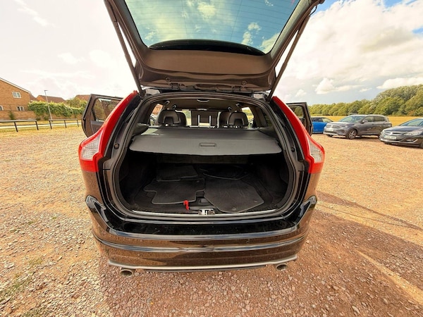 Used Volvo XC60 2016 for sale - 75325647: Photo 29