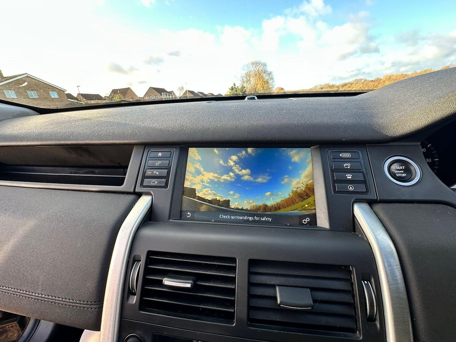 Used Land Rover Discovery Sport 2017 for sale - 77173017: Photo 25