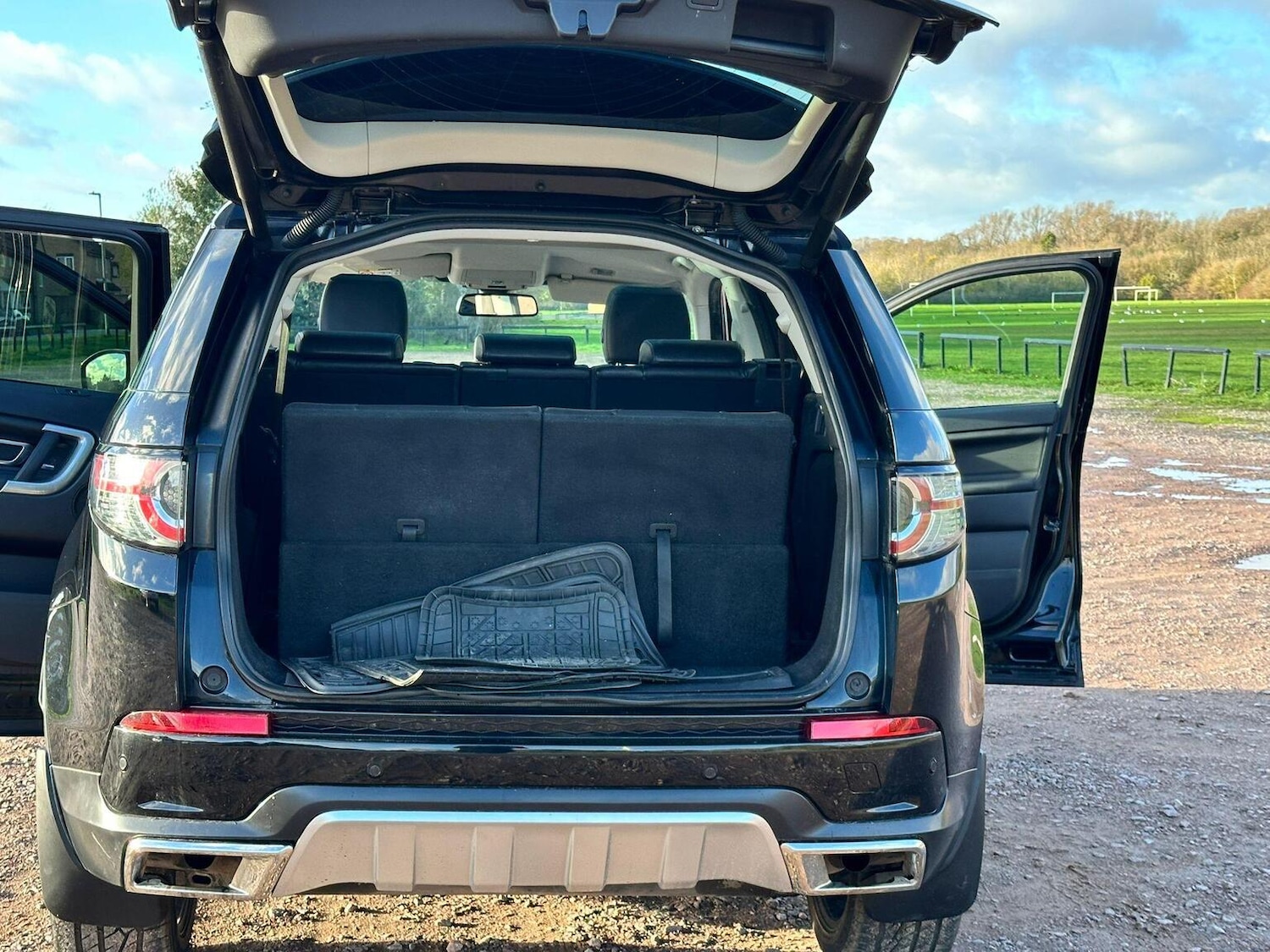 Used Land Rover Discovery Sport 2017 for sale - 77173017: Photo 30