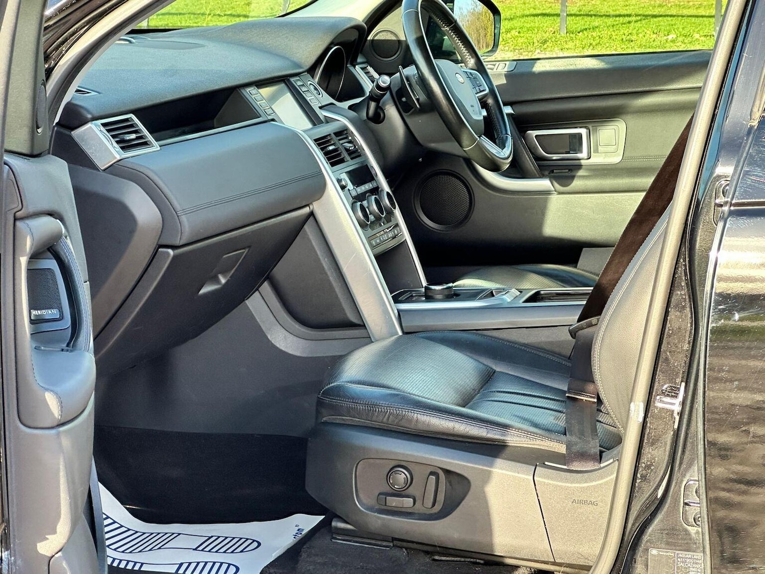 Used Land Rover Discovery Sport 2017 for sale - 77173017: Photo 32