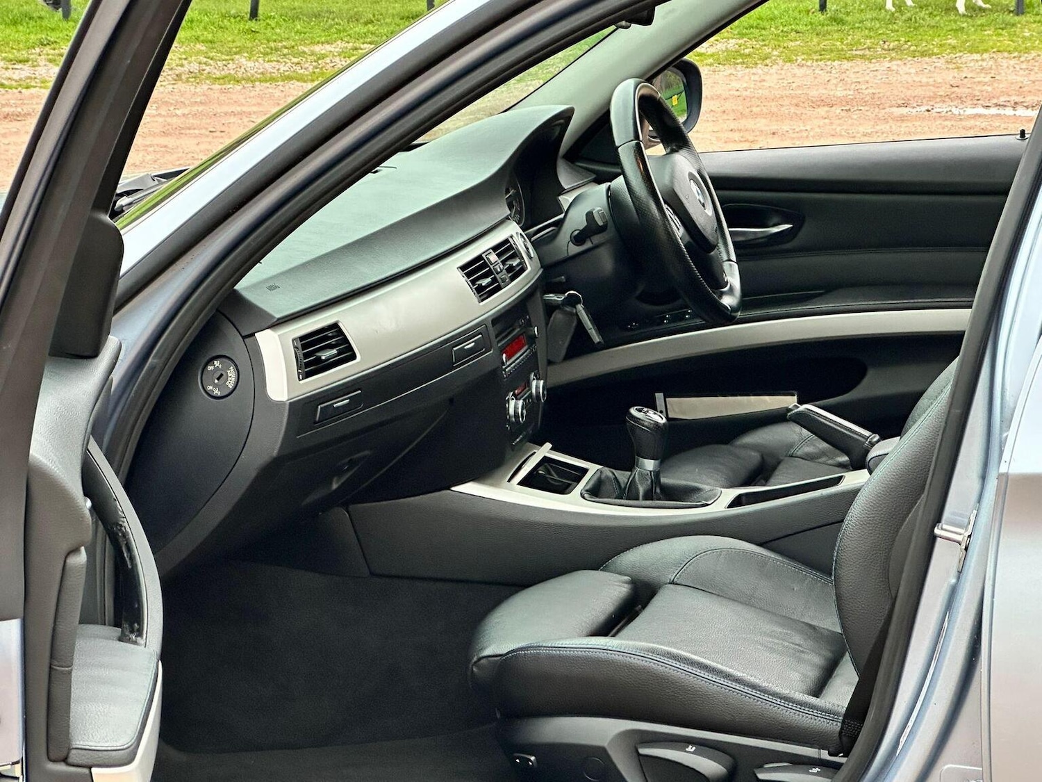 Used BMW 3 Series 2012 for sale - 77173144: Photo 29