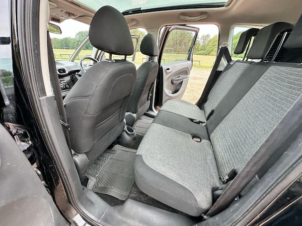Used Citroen C3 Picasso 2017 for sale - 75550301: Photo 23