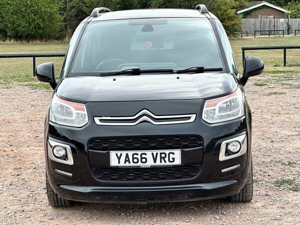 Used Citroen C3 Picasso 2017 for sale - 75550301: Photo 2