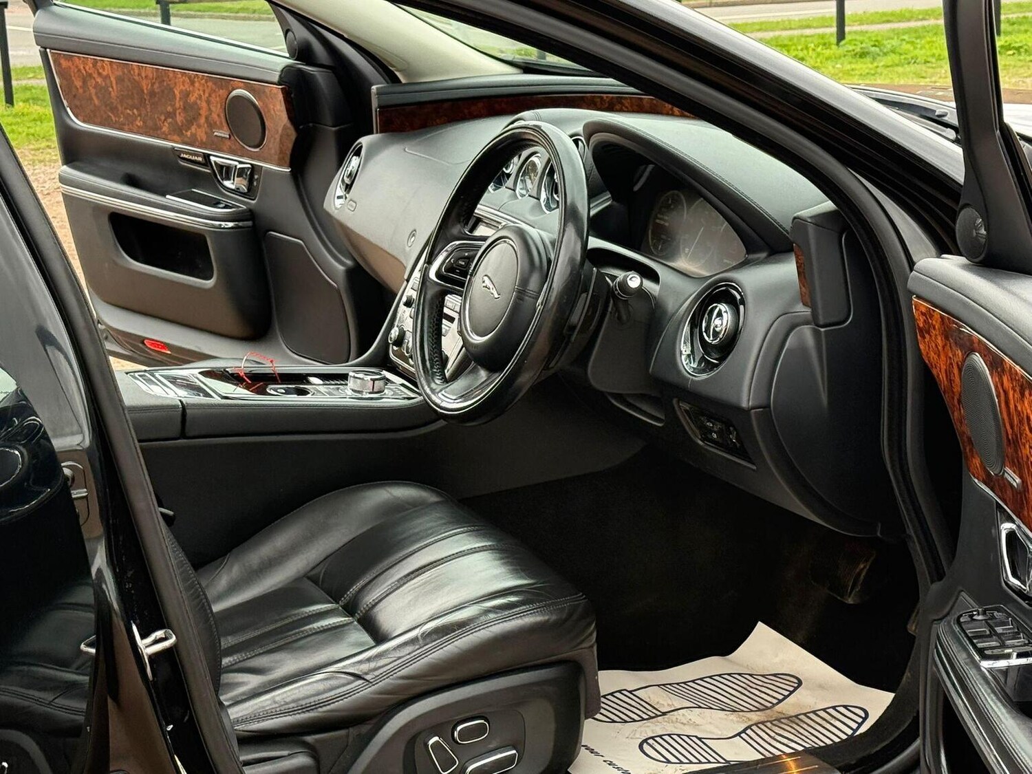 Used Jaguar XJ 2014 for sale - 77906594: Photo 18