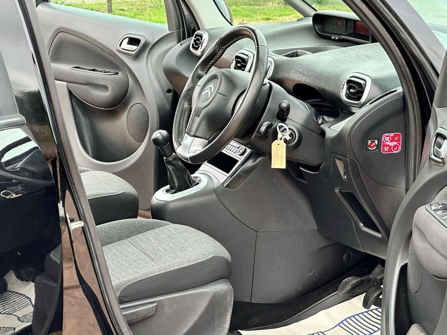 Used Citroen C3 Picasso 2017 for sale - 77173035: Photo 18