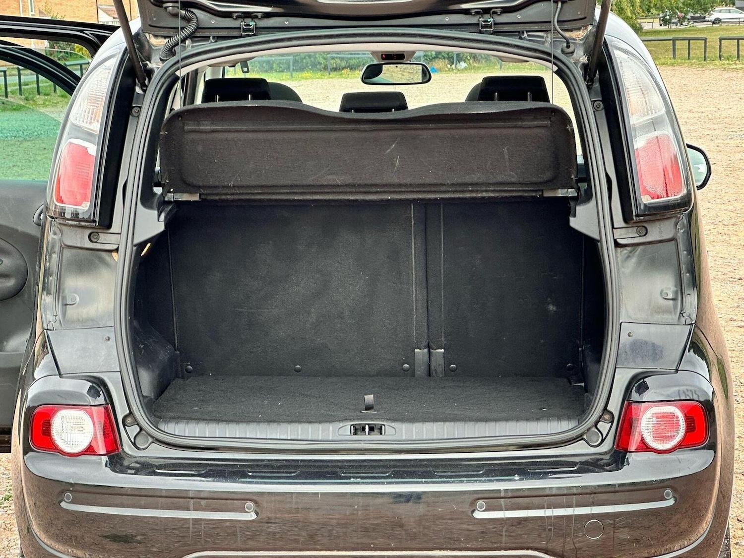 Used Citroen C3 Picasso 2017 for sale - 77173035: Photo 27