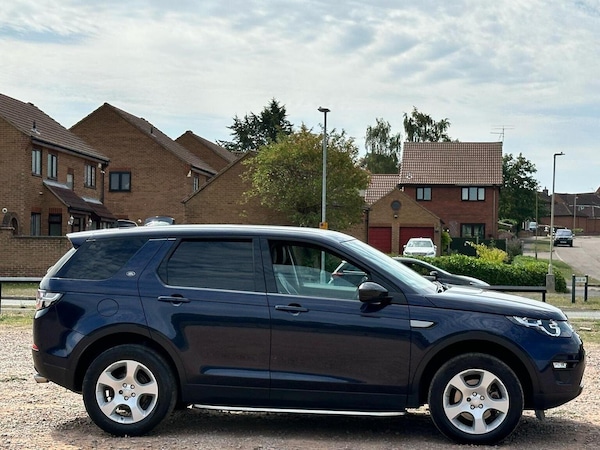 Used Land Rover Discovery Sport 2017 for sale - 75550236: Photo 12