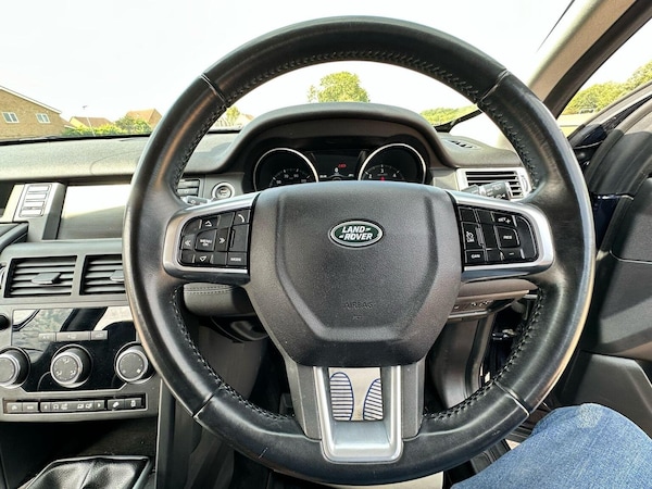 Used Land Rover Discovery Sport 2017 for sale - 75550236: Photo 32