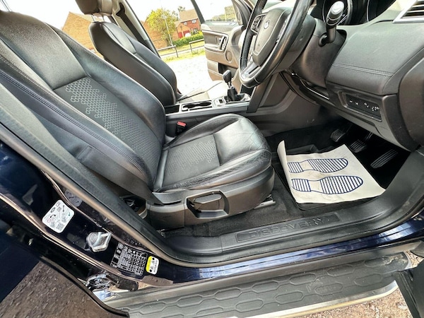 Used Land Rover Discovery Sport 2017 for sale - 75550236: Photo 35