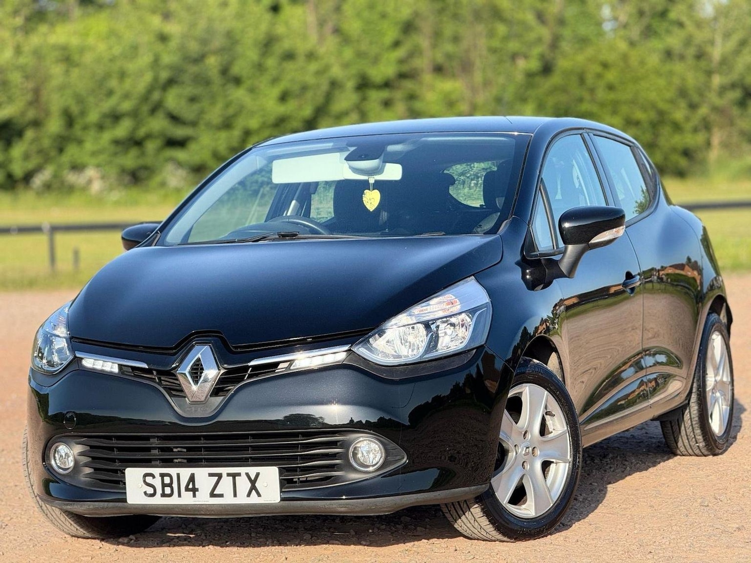 Used Renault Clio 2014 for sale - 77555056: Photo 3