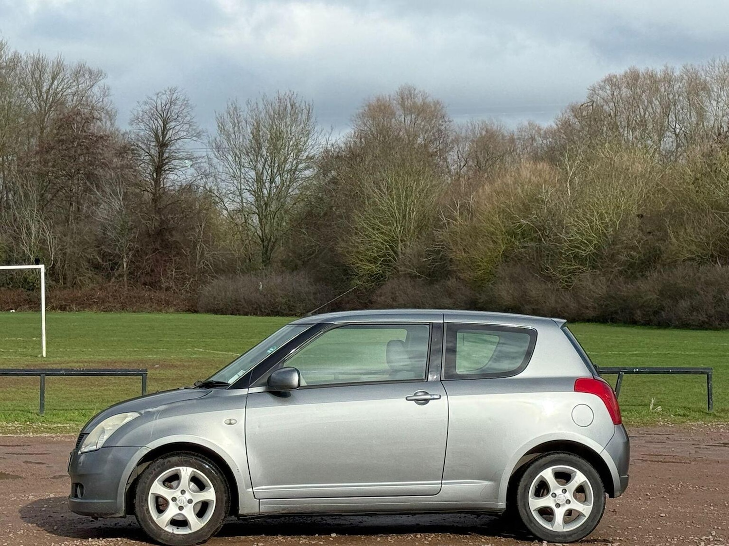 Used Suzuki Swift 2007 for sale - 77438304: Photo 8