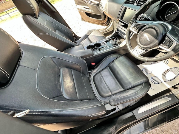 Used Jaguar XE 2015 for sale - 75550233: Photo 15