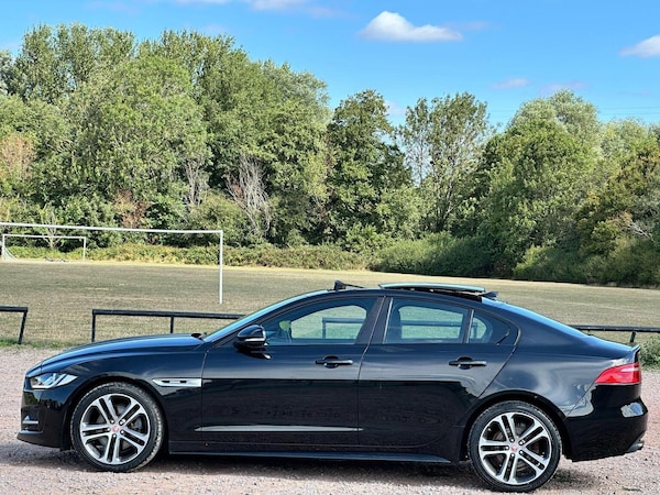 Used Jaguar XE 2015 for sale - 75550233: Photo 9