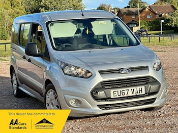 Used Ford Grand Tourneo Connect 2017 for sale - 78286117: Photo