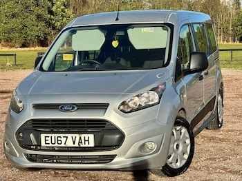 Used Ford Grand Tourneo Connect 2017 for sale - 78286117: Photo