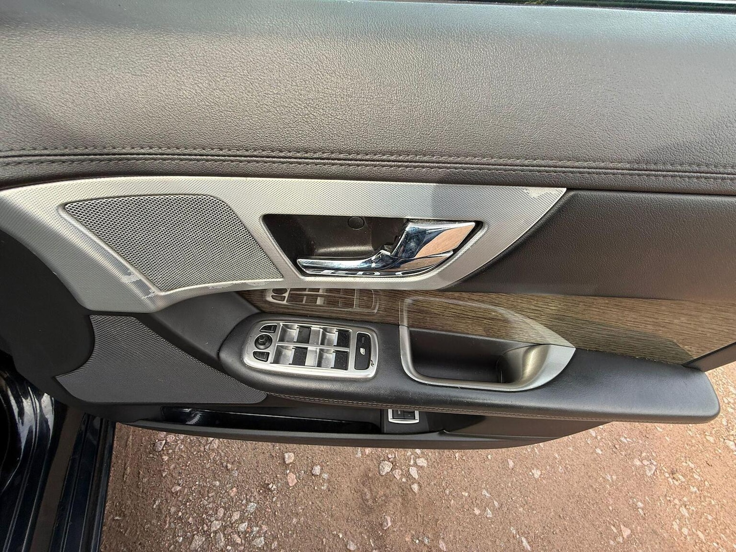 Used Jaguar XF 2012 for sale - 77906586: Photo 24