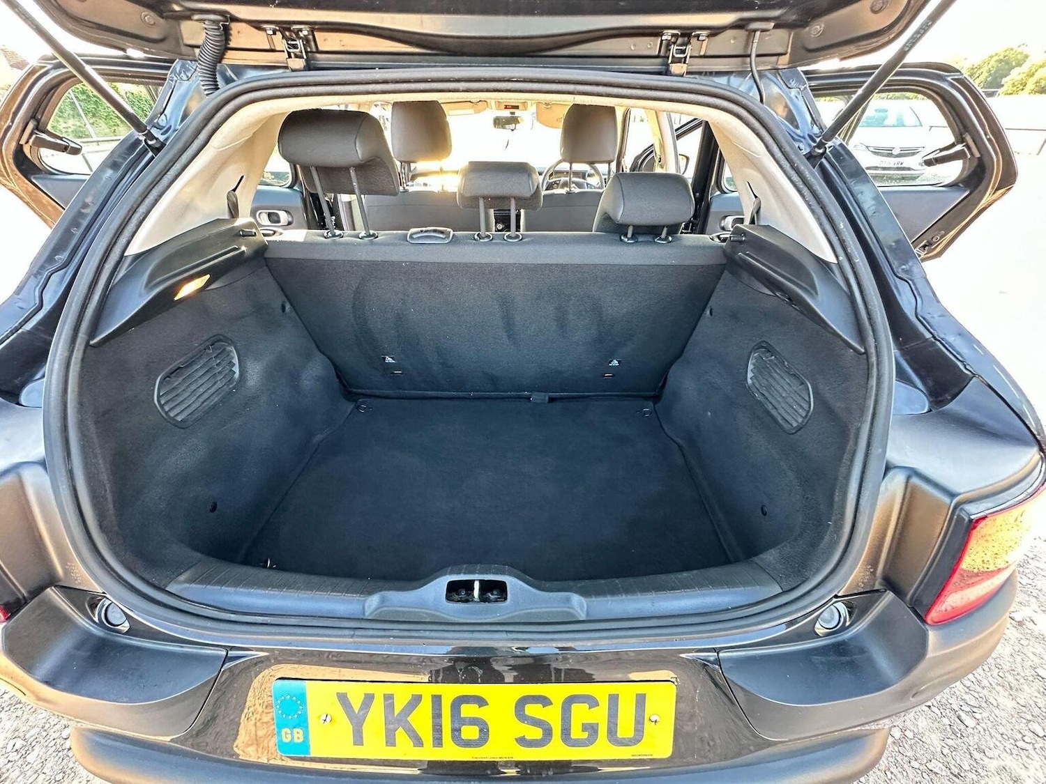 Used Citroen C4 Cactus 2016 for sale - 77073028: Photo 29