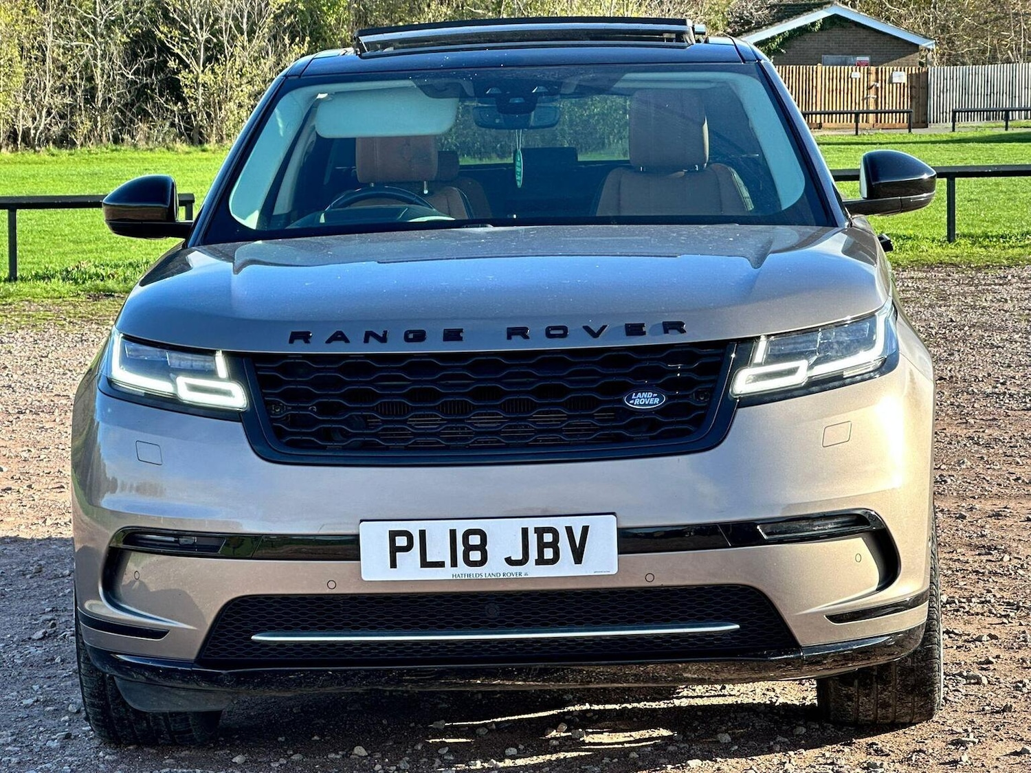 Used Land Rover Range Rover Velar 2018 for sale - 76666072: Photo 2